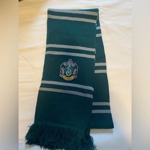 Harry Potter Slytherin scarf